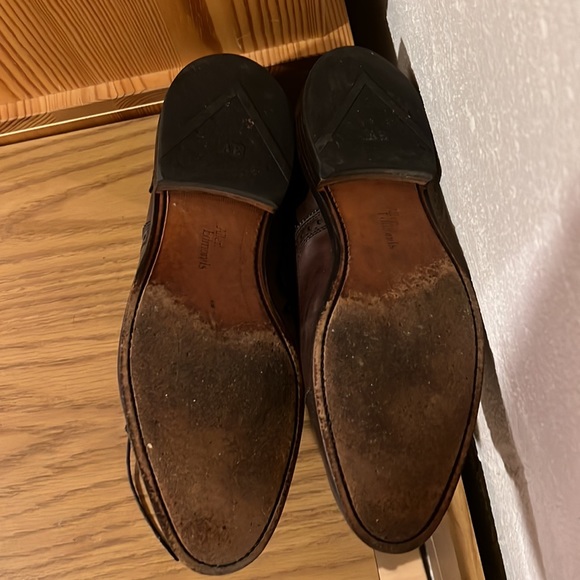 Beautiful and like new. - Picture 4 of 4